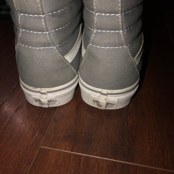 Vans - Picture 3 of 9